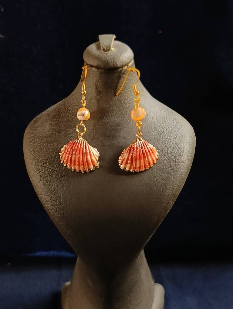 گوشواره صدفی رنگی